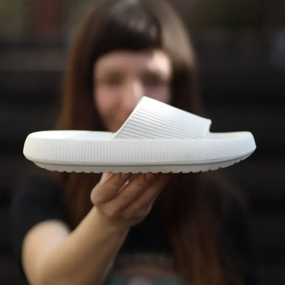 Chaussons recommandés par les orthopédistes(pour soulager l’humidité et les douleurs aux pieds)