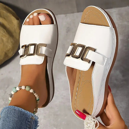 Les meilleures sandales orthopédiques pour femmes, alliant confort absolu et style, idéales pour un usage quotidien